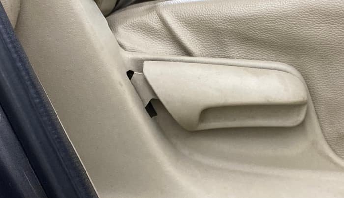 2017 Maruti Ertiga VDI SHVS, Diesel, Manual, 71,620 km, Driver Side Adjustment Panel