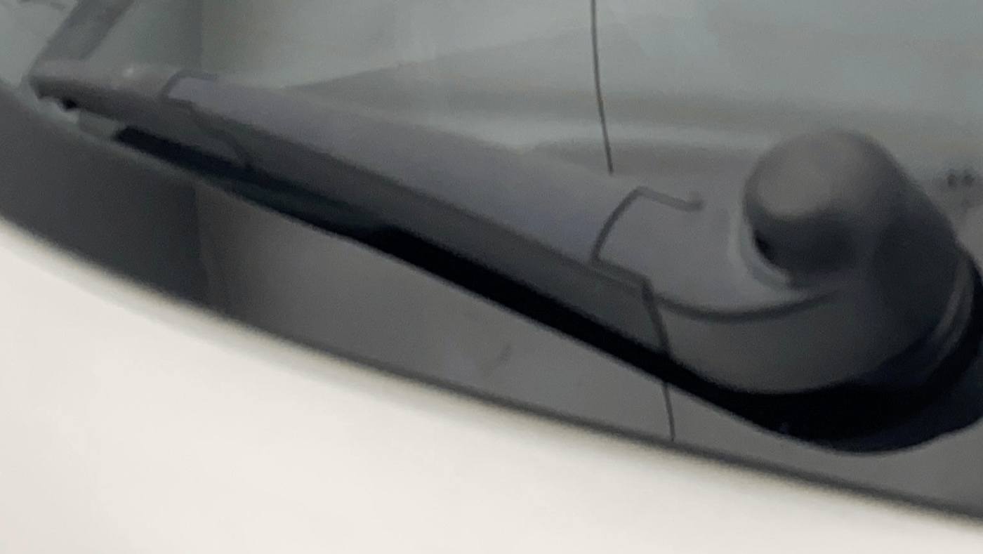 2025 MG ASTOR Select 1.5 MT (Ivory), Petrol, Manual, 4,896 km, Rear Wiper