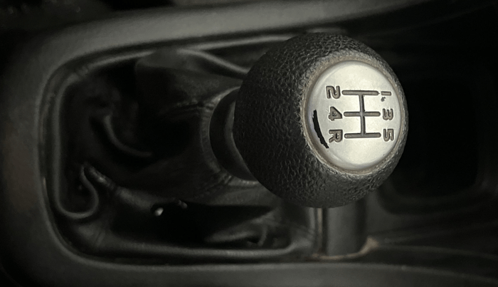 2016 Maruti Swift LXI (O), Petrol, Manual, 94,726 km, Gear Lever