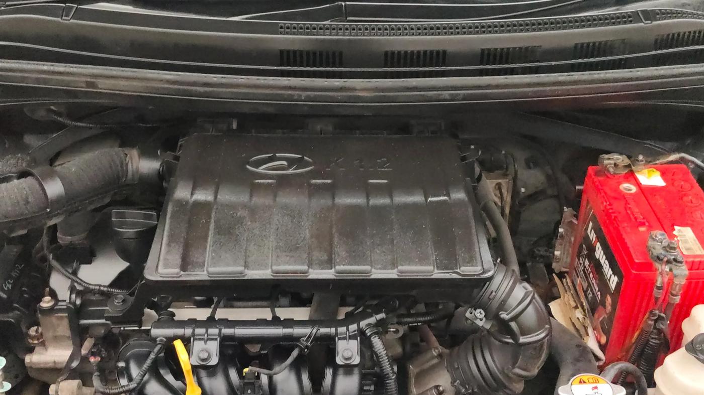 2014 Hyundai Xcent SX 1.2 (O), Petrol, Manual, 1,20,866 km, Engine View