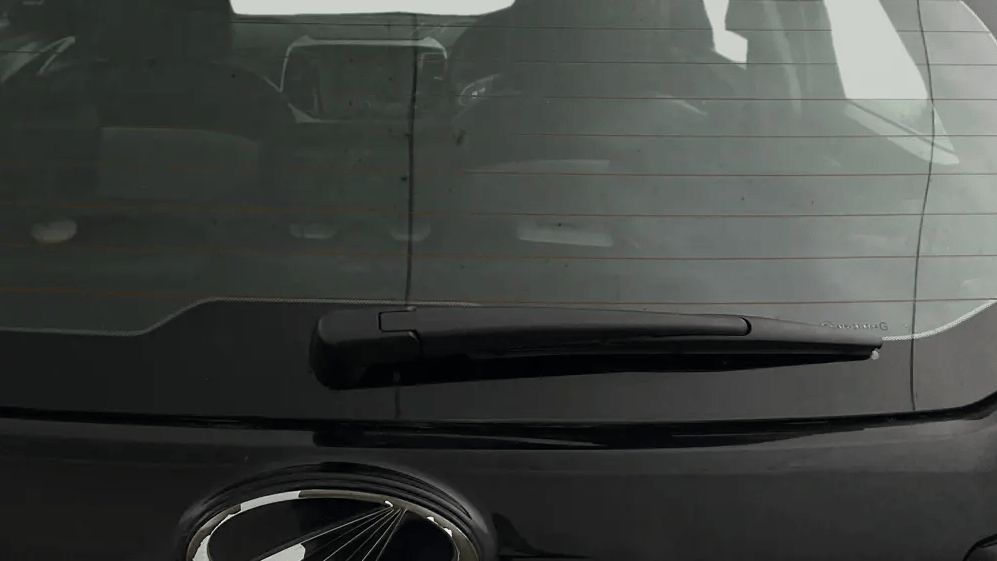 2019 Mahindra XUV300 W8 (O) 1.2 PETROL, Petrol, Manual, 82,849 km, Rear Wiper