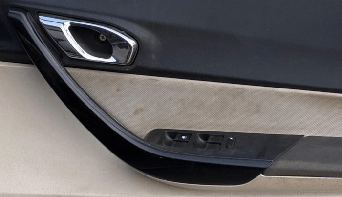 2022 Tata TIGOR XZ PLUS CNG, CNG, Manual, 1,02,167 km, Driver Side Door Panels Control