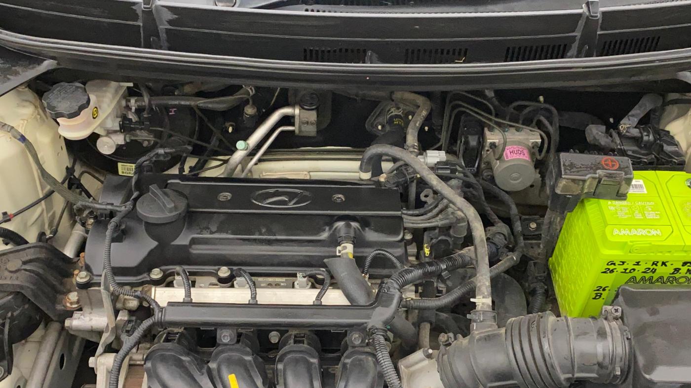 2015 Hyundai i20 Active 1.2 S, Petrol, Manual, 86,062 km, Engine View