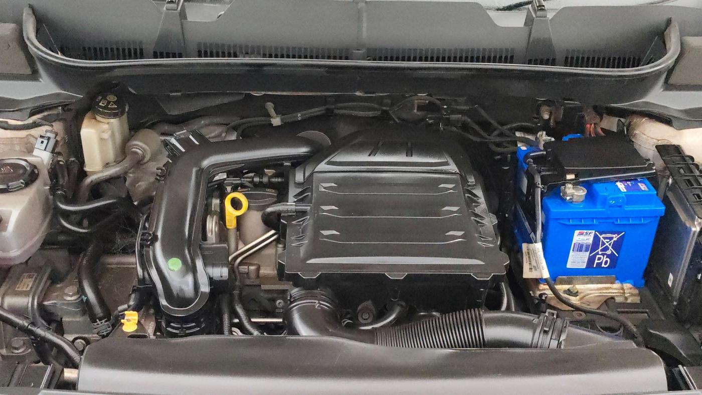 2021 Skoda KUSHAQ AMBITION 1.0L TSI AT, Petrol, Automatic, 49,845 km, Engine View