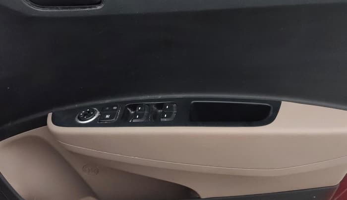 2016 Hyundai Grand i10 MAGNA AT 1.2 KAPPA VTVT, Petrol, Automatic, 49,069 km, Driver Side Door Panels Control