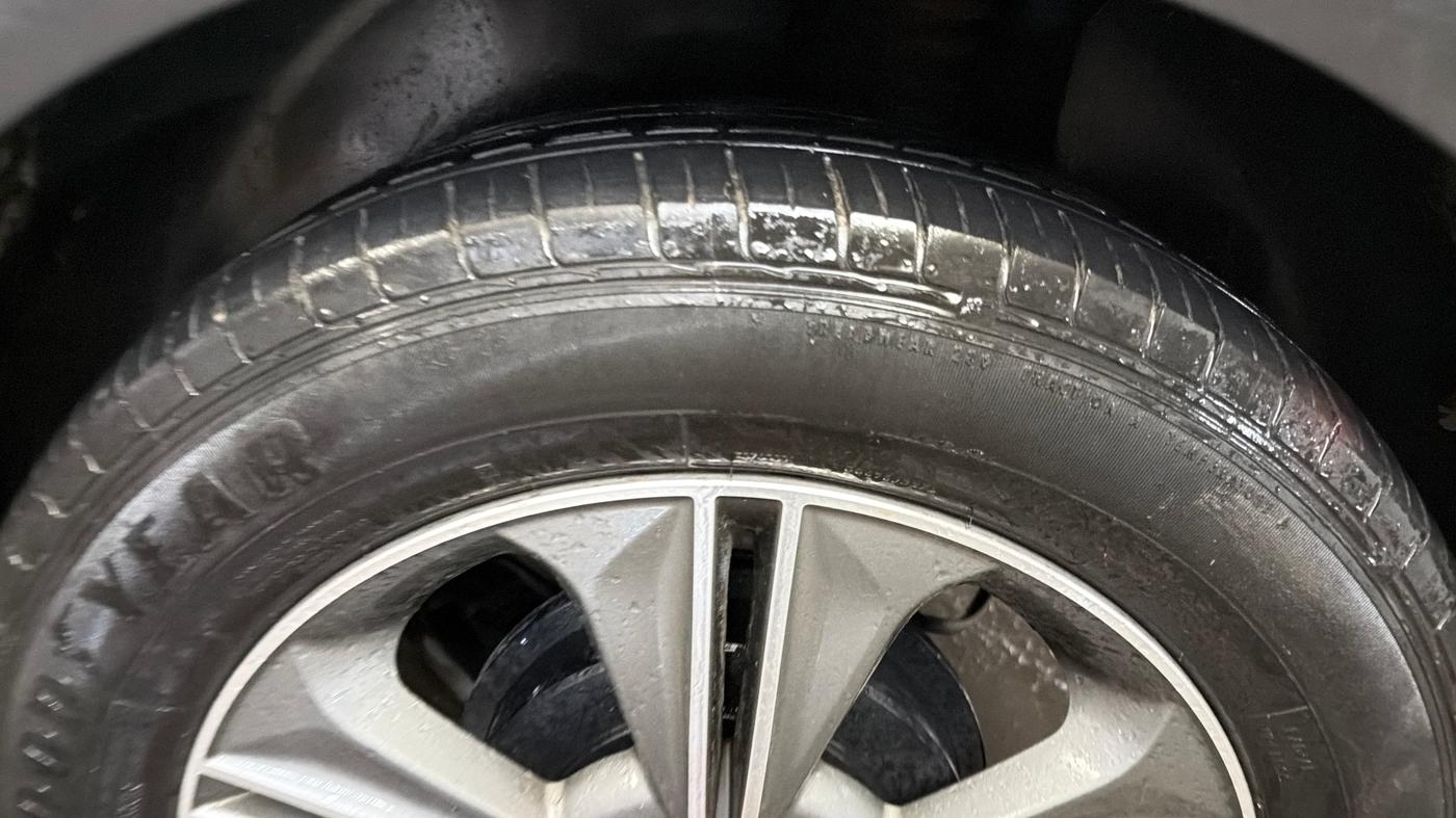 2017 Hyundai Creta SX PLUS AT 1.6 PETROL, Petrol, Automatic, 57,638 km, Left Rear Tyre Tread