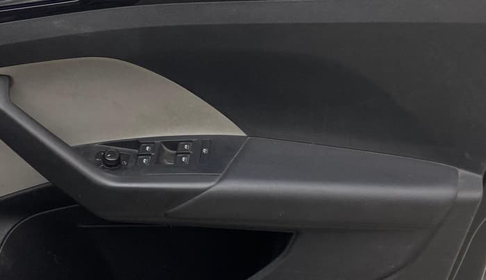 2021 Skoda KUSHAQ STYLE 1.0L TSI AT (6 AIRBAGS), Petrol, Automatic, 59,630 km, Driver Side Door Panels Control