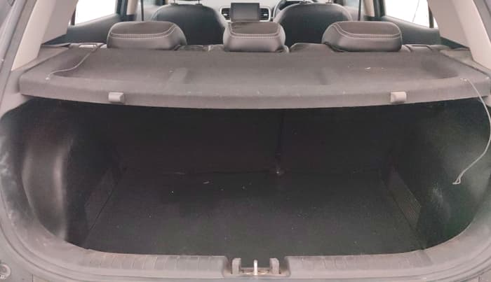 2023 Hyundai VENUE S (O) 1.0 Turbo Petrol DCT, Petrol, Automatic, 18,221 km, Boot Inside