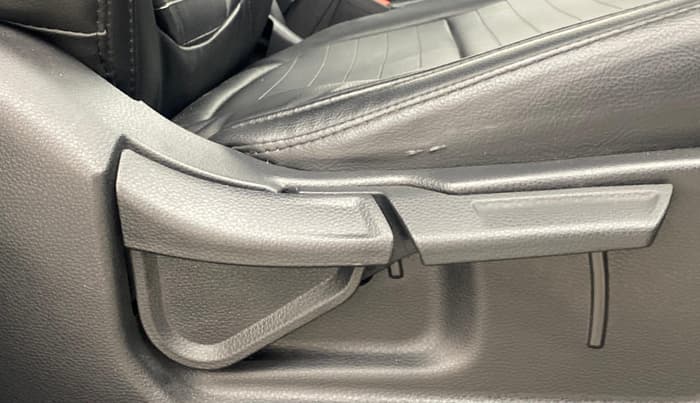 2021 KIA SELTOS HTK PLUS 1.5 IMT, Petrol, Manual, 27,229 km, Driver Side Adjustment Panel