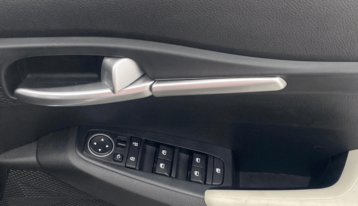 2021 KIA SELTOS HTK PLUS 1.5 IMT, Petrol, Manual, 27,229 km, Driver Side Door Panels Control