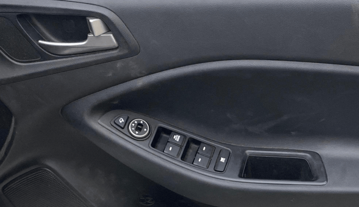 2018 Hyundai Elite i20 ASTA 1.4 CRDI DUAL TONE, Diesel, Manual, 79,002 km, Driver Side Door Panels Control