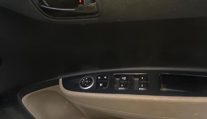 2015 Hyundai Grand i10 MAGNA 1.2 KAPPA VTVT, Petrol, Manual, 14,521 km, Driver Side Door Panels Control