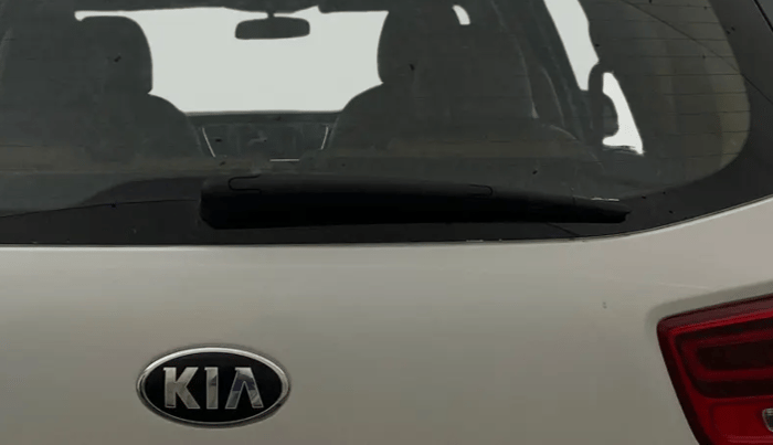 2020 KIA CARNIVAL PRESTIGE 2.2 7 STR, Diesel, Automatic, 1,21,694 km, Rear Wiper