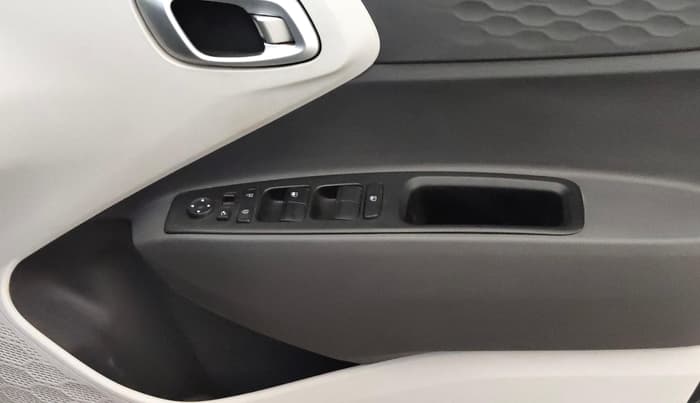 2022 Hyundai GRAND I10 NIOS ASTA 1.2 KAPPA VTVT CNG, CNG, Manual, 66,934 km, Driver Side Door Panels Control
