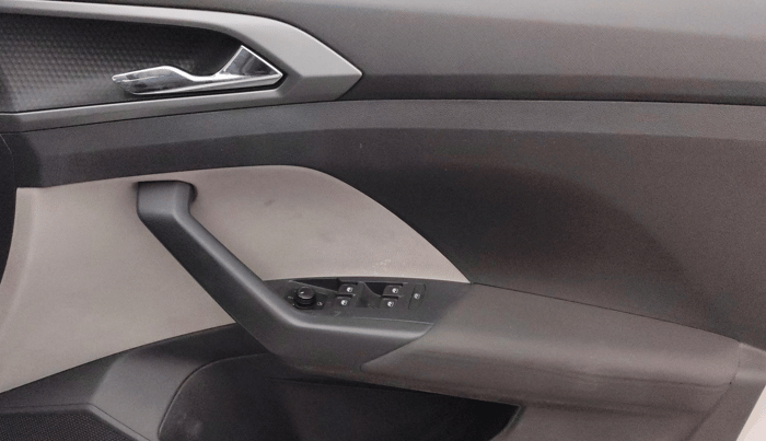 2021 Skoda KUSHAQ AMBITION 1.0L TSI AT, Petrol, Automatic, 1,12,663 km, Driver Side Door Panels Control