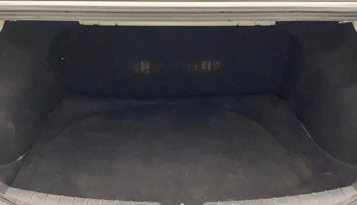 2019 Hyundai Verna 1.6 VTVT SX + AT, Petrol, Automatic, 83,868 km, Boot Inside