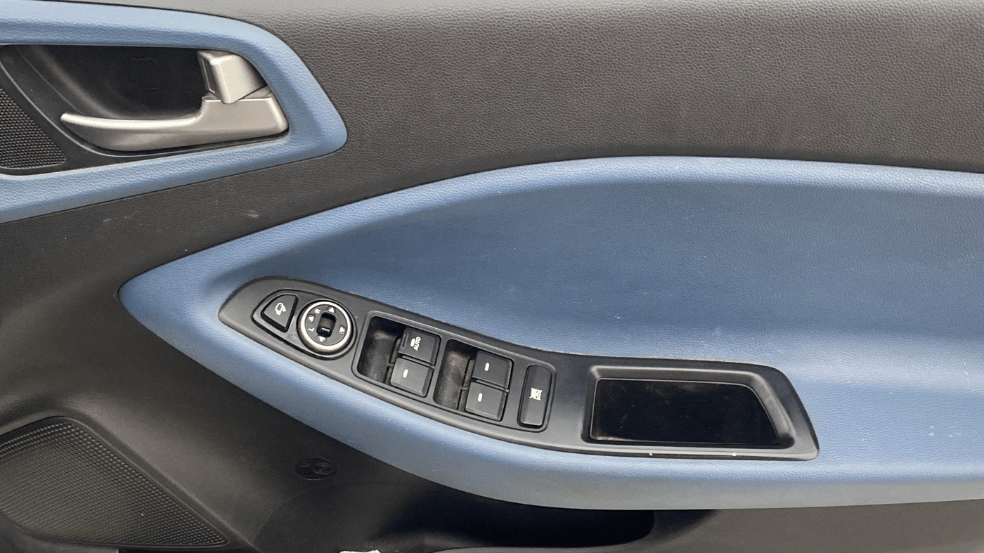 2015 Hyundai i20 Active 1.4 SX, Diesel, Manual, 72,827 km, Driver Side Door Panels Control