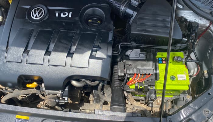 2017 Volkswagen Ameo HIGHLINE PLUS 1.5L AT 16 ALLOY, Diesel, Automatic, 1,06,109 km, Engine View - Left