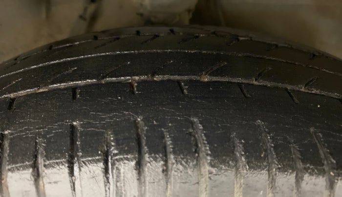 2013 Hyundai i10 ERA 1.1 IRDE, Petrol, Manual, 53,594 km, Right Front Tyre Tread
