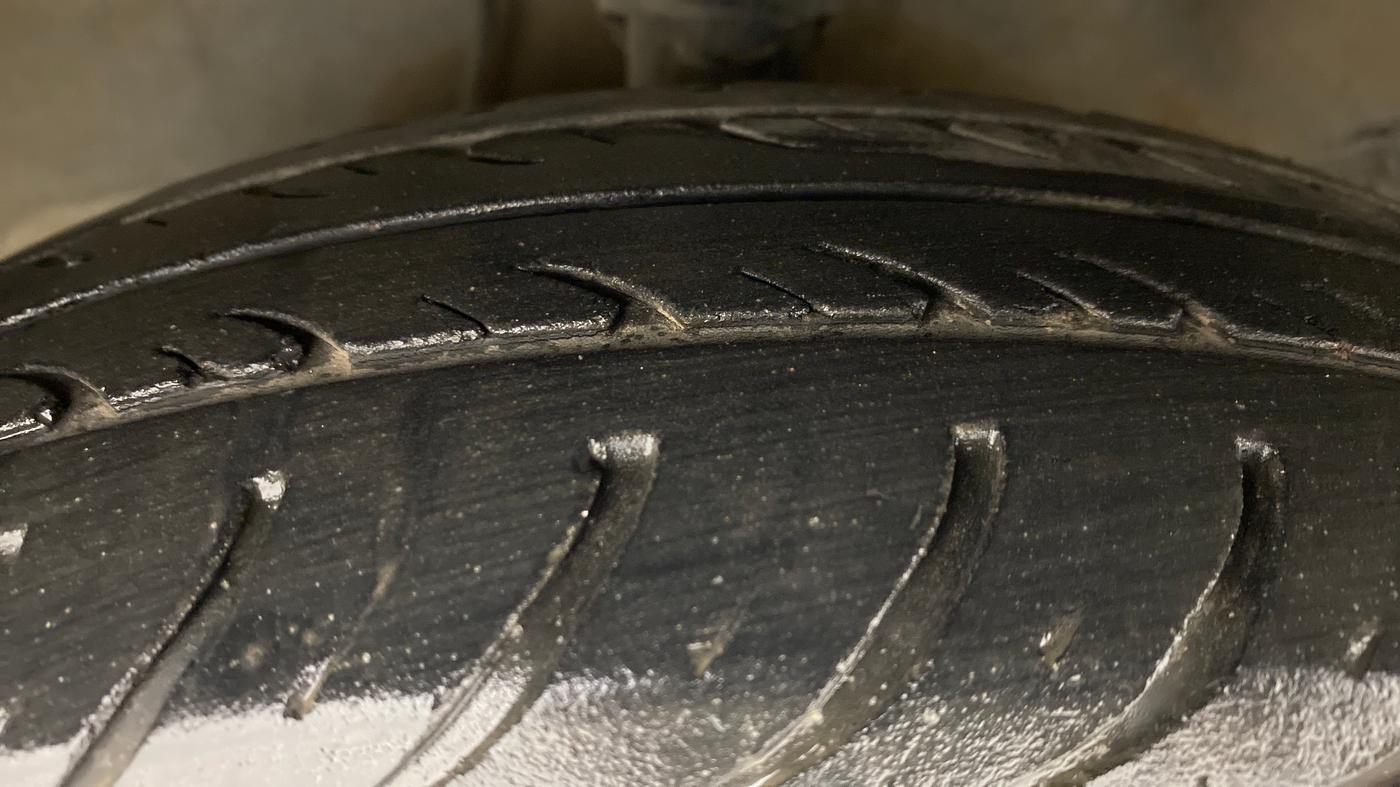 2013 Hyundai i10 ERA 1.1 IRDE, Petrol, Manual, 53,594 km, Left Front Tyre Tread