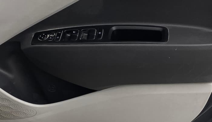 2022 Hyundai GRAND I10 NIOS SPORTZ AMT 1.2 KAPPA VTVT, Petrol, Automatic, 24,778 km, Driver Side Door Panels Control
