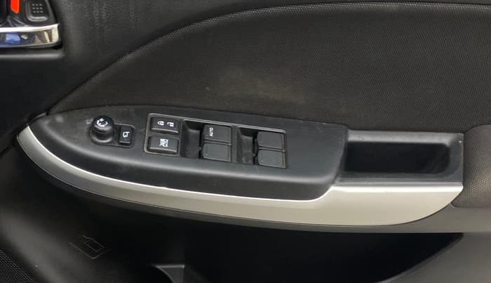 2017 Maruti Baleno DELTA PETROL 1.2, Petrol, Manual, 34,977 km, Driver Side Door Panels Control