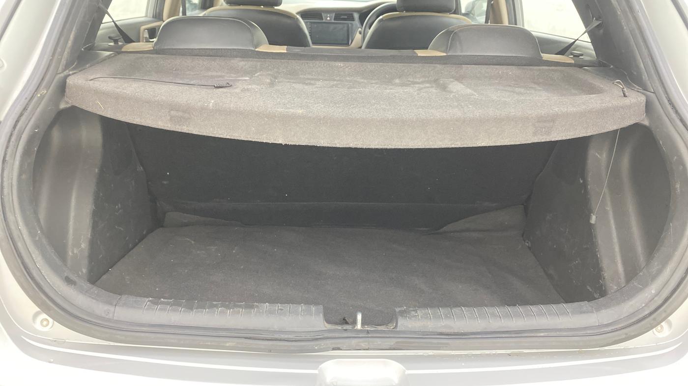2015 Hyundai Elite i20 SPORTZ 1.2, Petrol, Manual, 50,740 km, Boot Inside