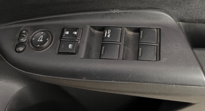 2017 Honda WR-V 1.2L I-VTEC VX MT, Petrol, Manual, 96,925 km, Driver Side Door Panels Control