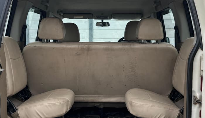 2018 Mahindra TUV300 T8, Diesel, Manual, 85,397 km, Boot Inside