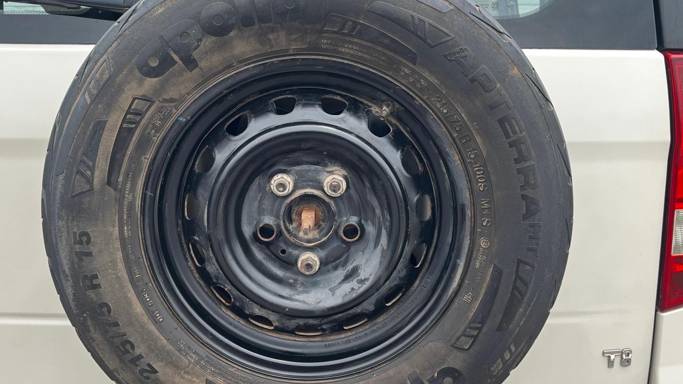 2018 Mahindra TUV300 T8, Diesel, Manual, 85,397 km, Spare Tyre