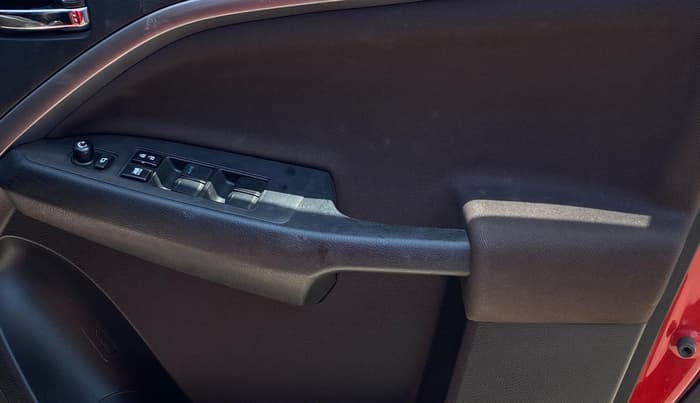2024 Maruti BREZZA ZXI  AT SMART HYBRID DUAL TONE, Petrol, Automatic, 12,769 km, Driver Side Door Panels Control