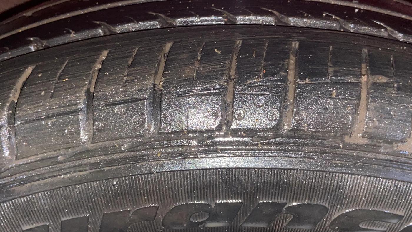 2014 Hyundai Xcent SX AT 1.2 (O), Petrol, Automatic, 44,934 km, Right Rear Tyre Tread