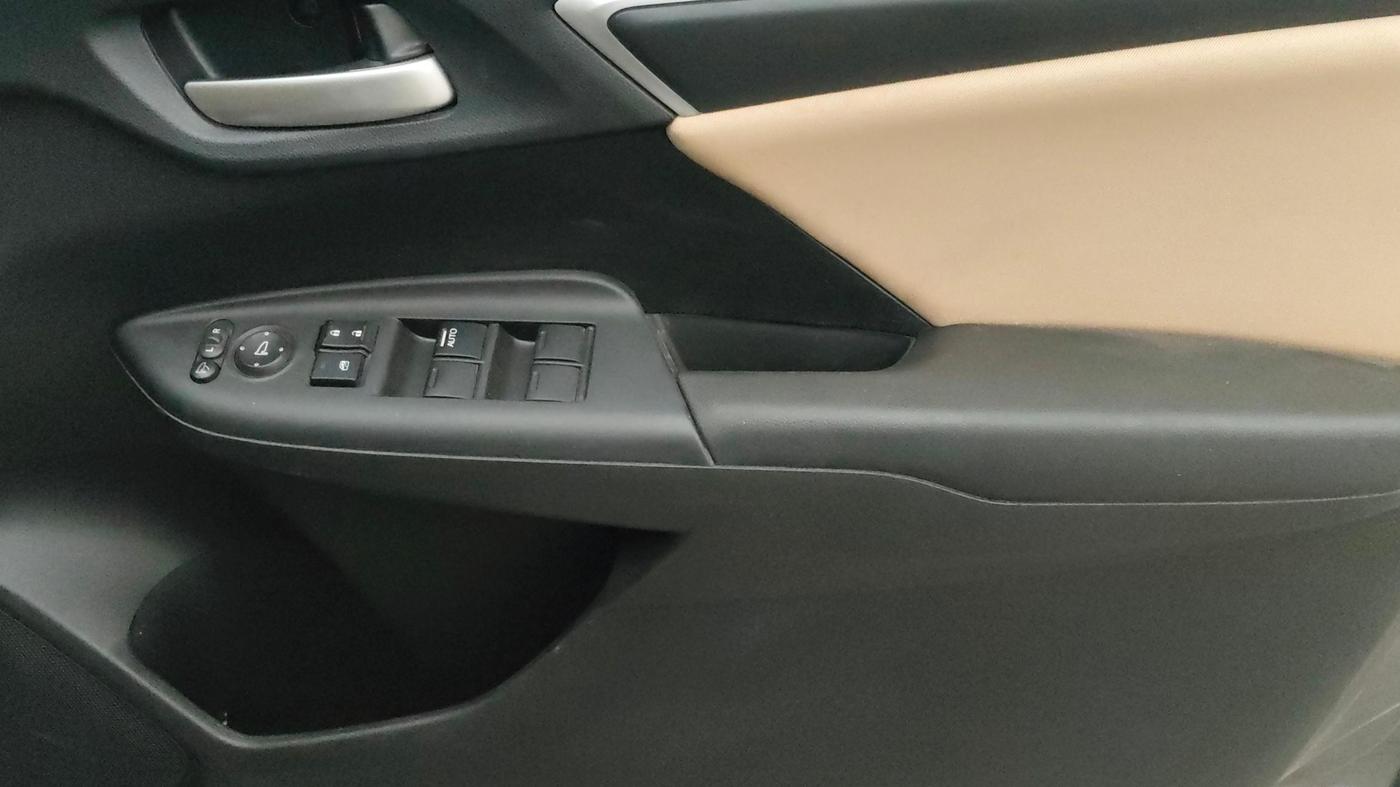 2021 Honda Jazz 1.2L I-VTEC ZX CVT, Petrol, Automatic, 59,982 km, Driver Side Door Panels Control
