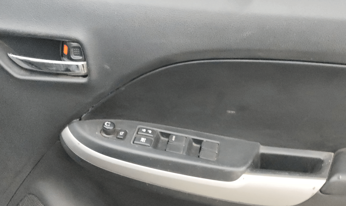 2017 Maruti Baleno ALPHA PETROL 1.2, Petrol, Manual, 57,307 km, Driver Side Door Panels Control