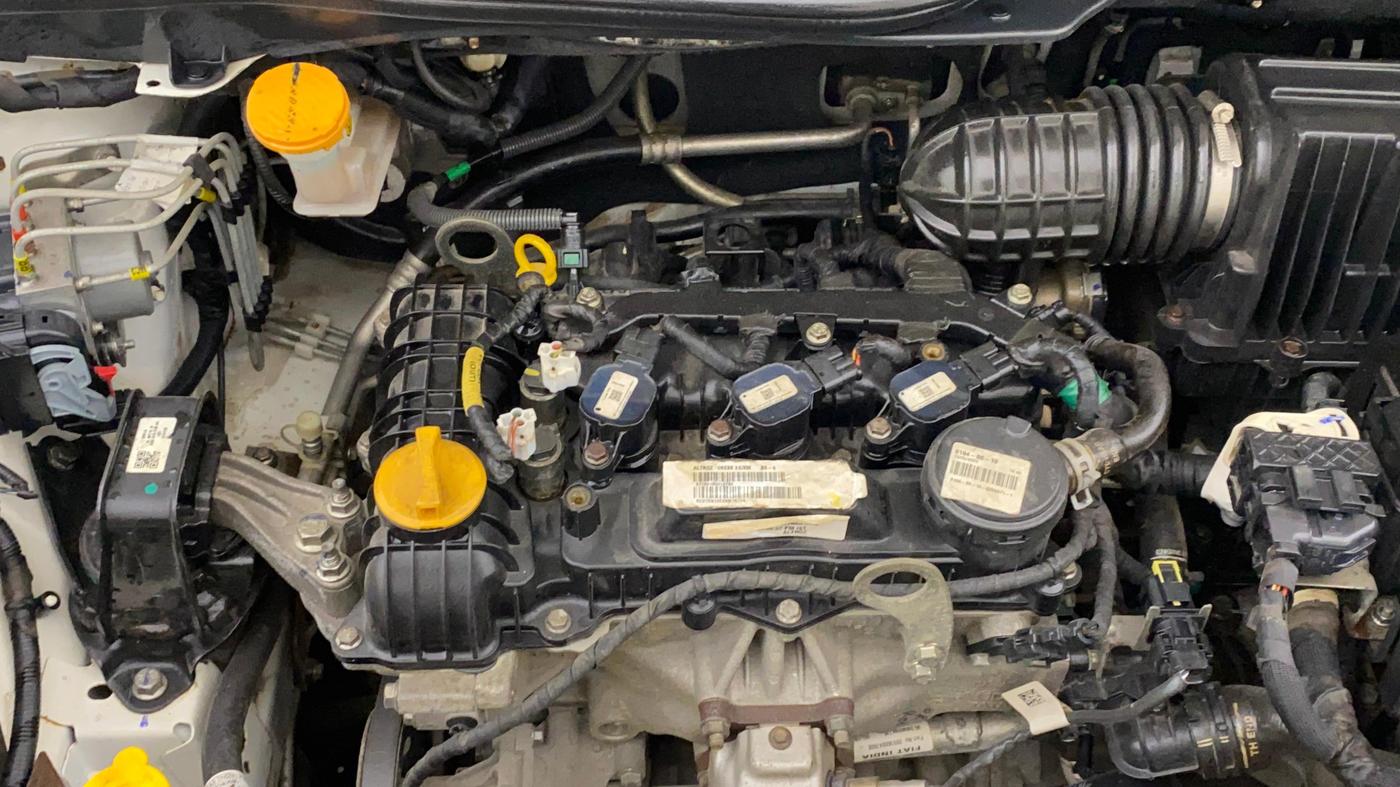 2022 Tata ALTROZ XE PLUS PETROL, Petrol, Manual, 18,415 km, Engine View - Right