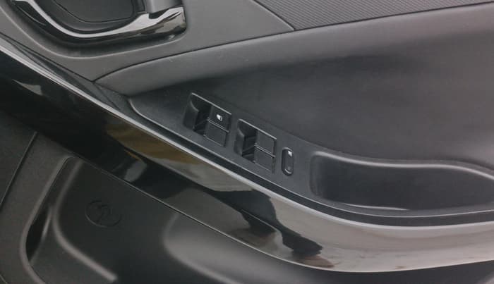 2024 Tata NEXON Fearless Plus S Dark, Petrol, Manual, 9,028 km, Driver Side Door Panels Control