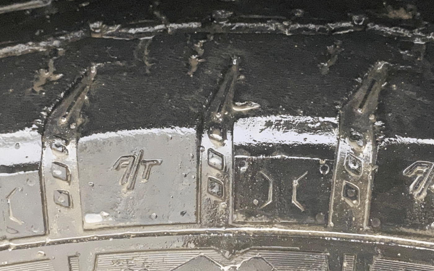2023 Mahindra Thar LX D AT 4WD HT, Diesel, Automatic, 67,624 km, Right Front Tyre Tread