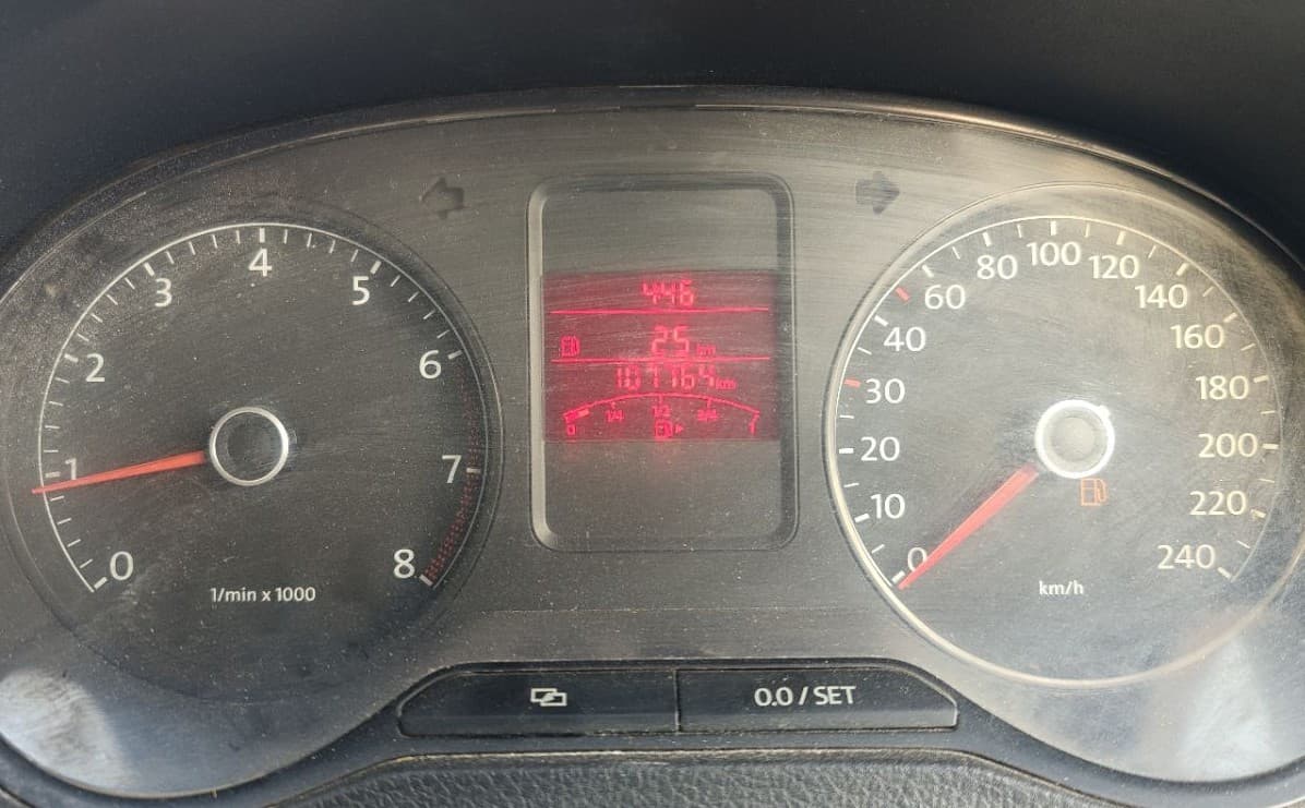 2012 Volkswagen Polo HIGHLINE1.2L, Petrol, Manual, 1,07,764 km, Odometer Image