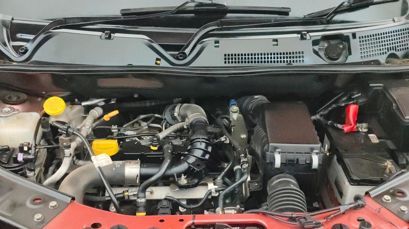 2023 Nissan MAGNITE XV TURBO CVT, Petrol, Automatic, 25,094 km, Engine View