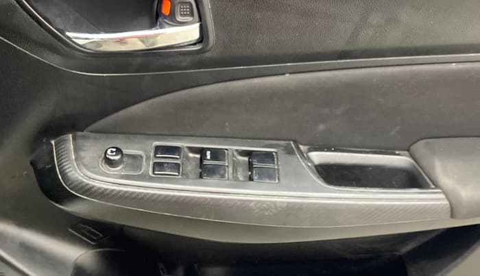 2019 Maruti Swift VXI, Petrol, Manual, 92,085 km, Driver Side Door Panels Control
