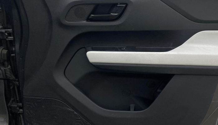 2023 Tata PUNCH PURE MT, Petrol, Manual, 41,686 km, Driver Side Door Panels Control