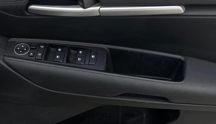 2023 KIA SONET HTK PLUS 1.0 IMT, Petrol, Manual, 27,312 km, Driver Side Door Panels Control