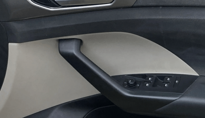 2021 Volkswagen TAIGUN GT PLUS 1.5 TSI DSG, Petrol, Automatic, 60,326 km, Driver Side Door Panels Control