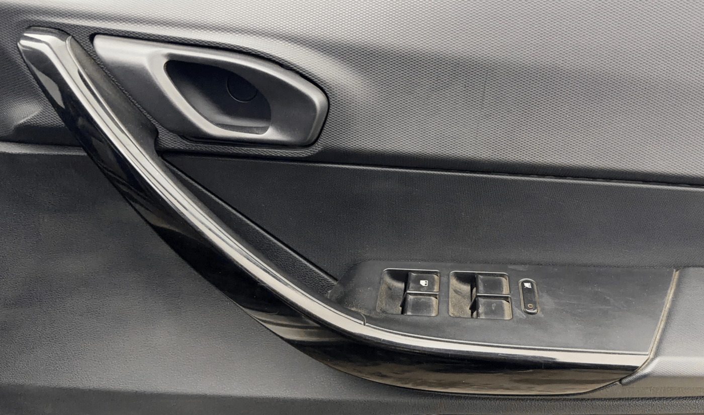 2018 Tata TIAGO NRG PETROL, Petrol, Manual, 72,518 km, Driver Side Door Panels Control