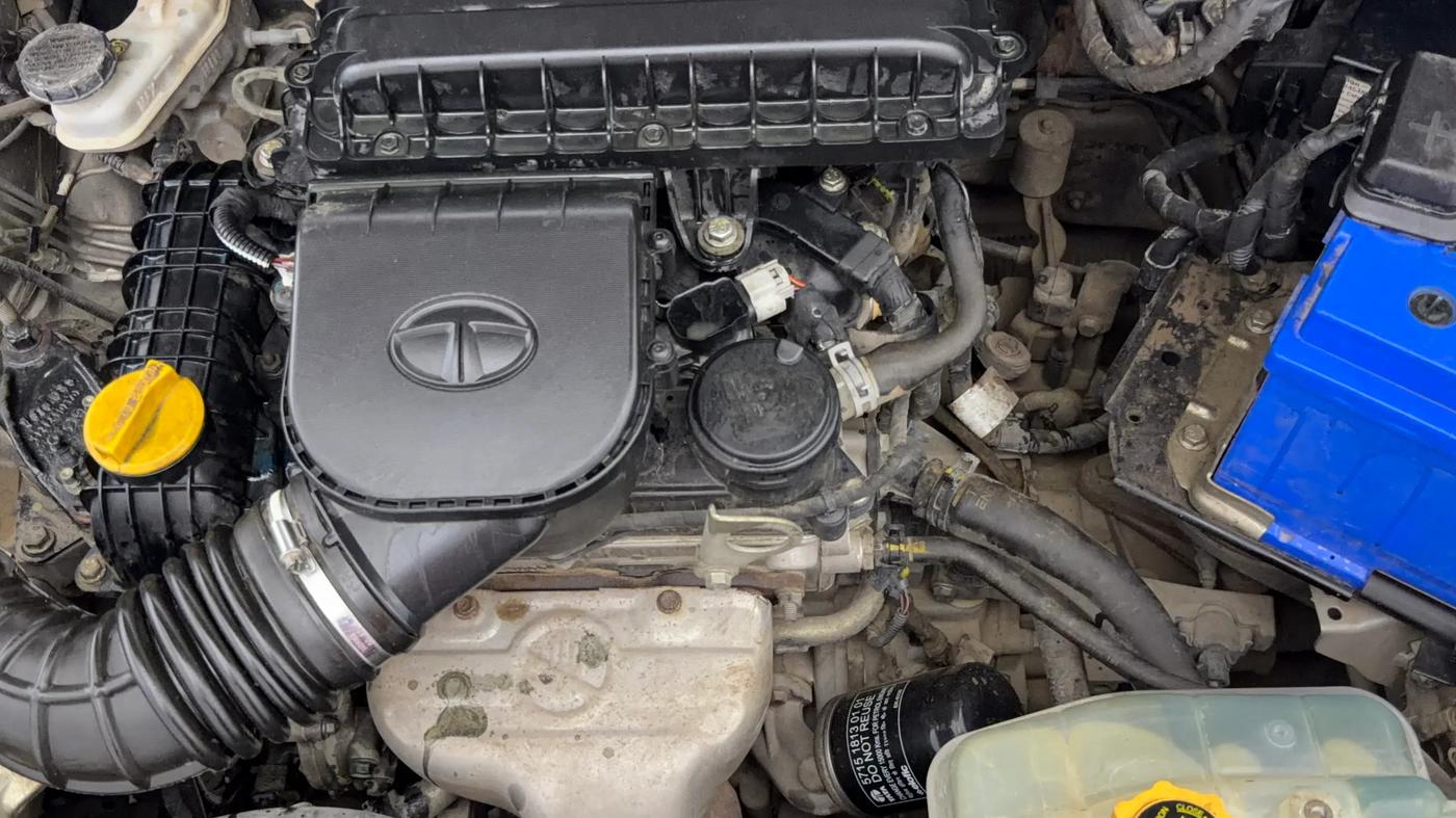 2018 Tata TIAGO NRG PETROL, Petrol, Manual, 72,518 km, Engine View