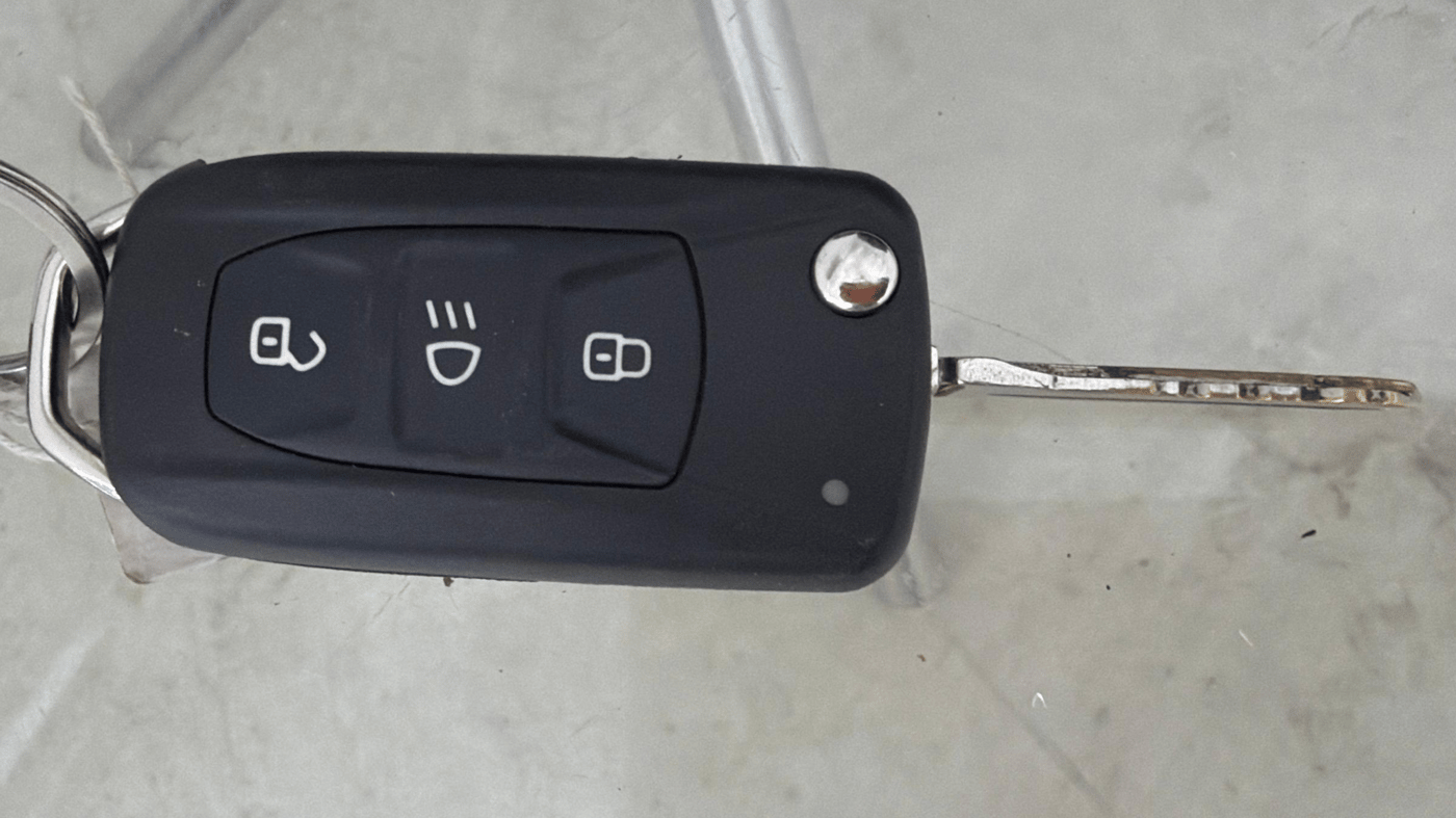 2017 Tata Tiago XZ PETROL, Petrol, Manual, 50,875 km, Key Close Up