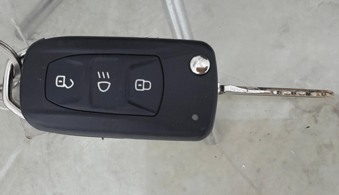 2017 Tata Tiago XZ PETROL, Petrol, Manual, 50,875 km, Key Close Up