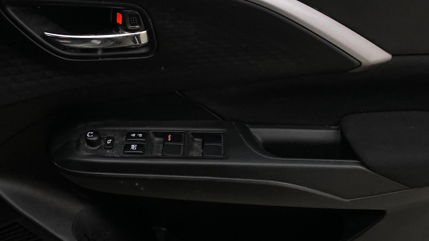 2024 Maruti Swift ZXi Plus AMT, Petrol, Automatic, 39,053 km, Driver Side Door Panels Control