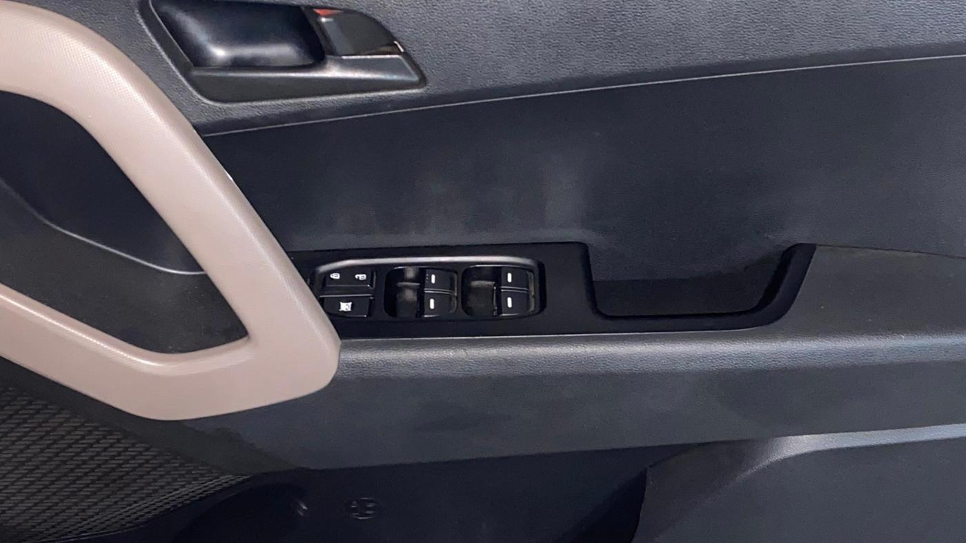 2017 Hyundai Creta E PLUS 1.6 PETROL, Petrol, Manual, 31,110 km, Driver Side Door Panels Control