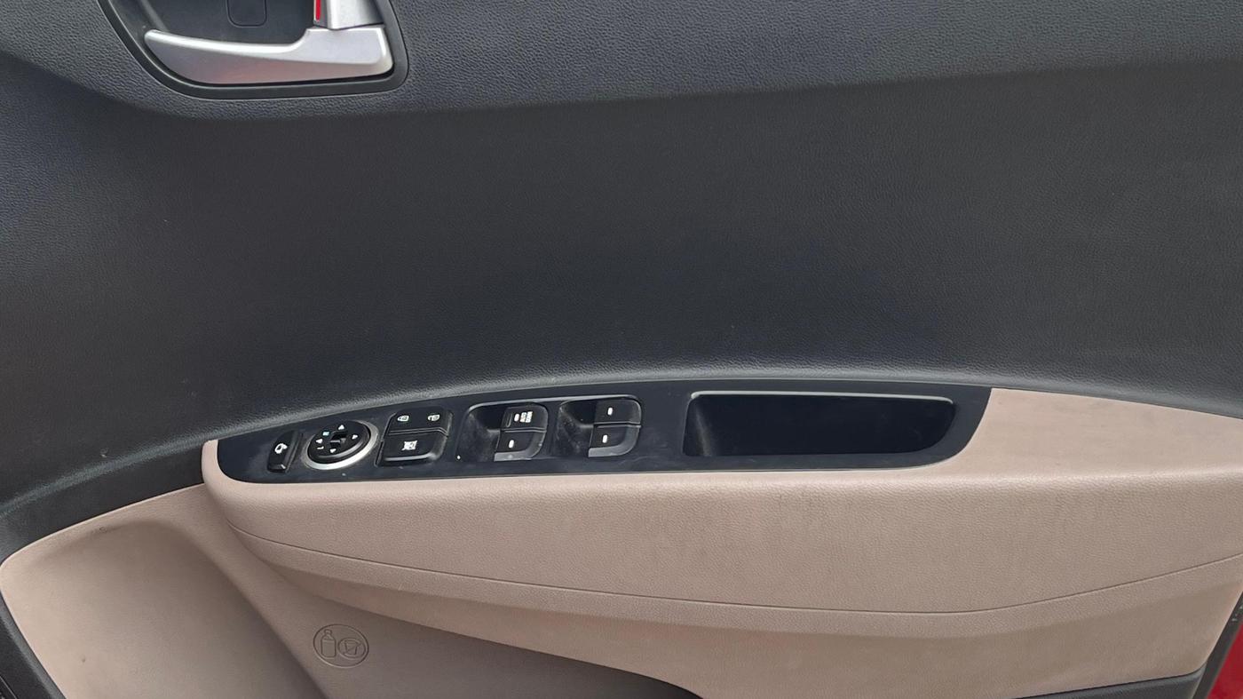 2019 Hyundai Grand i10 SPORTZ AT 1.2 KAPPA VTVT, Petrol, Automatic, 45,315 km, Driver Side Door Panels Control